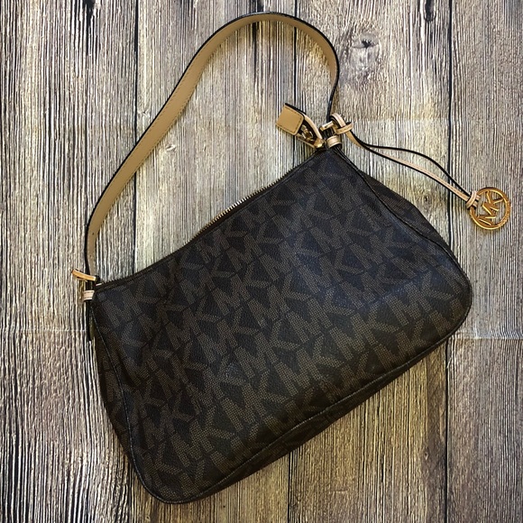 Michael Kors Handbags - Holding for trade—/Authentic Micheal Kors bag